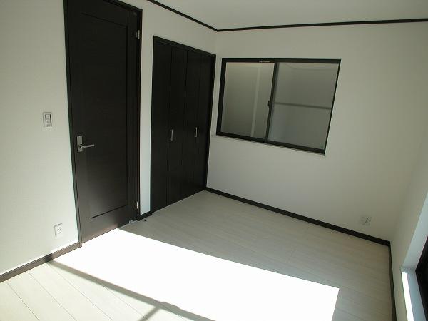 Same specifications photos (Other introspection). Same specifications