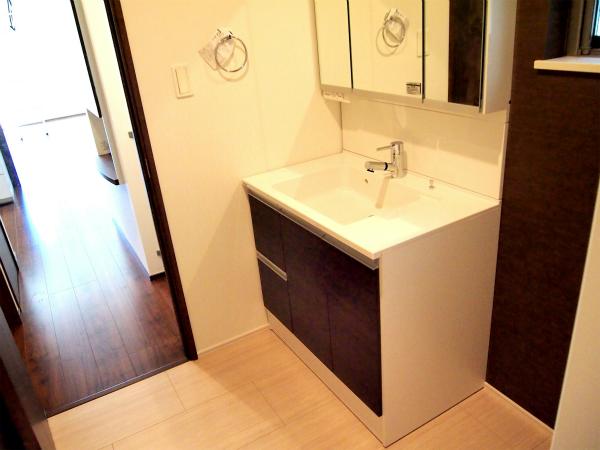 Same specifications photos (Other introspection). Same specifications