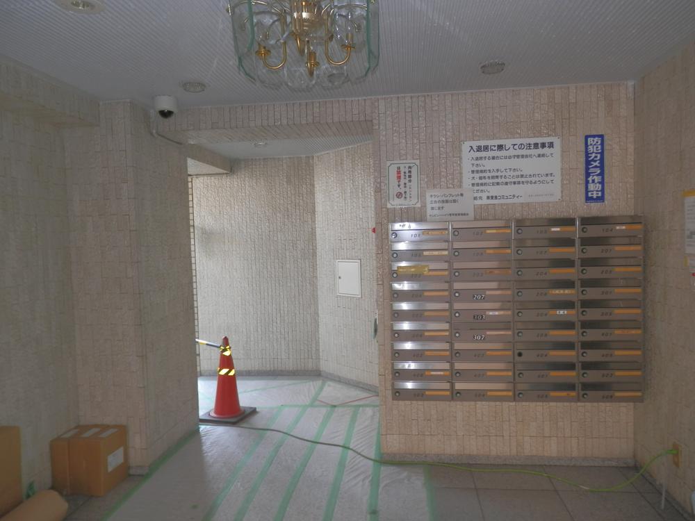 Entrance. Common areas