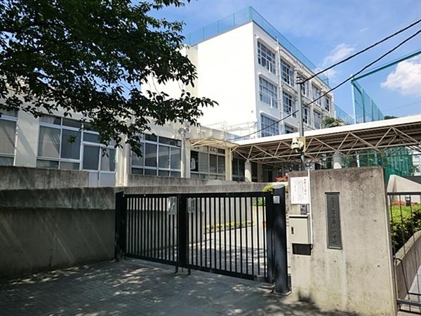 Primary school. 290m to Ochiai second junior high school