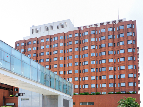Surrounding environment. Tokyo Women's Medical University Hospital (14 mins / About 1060m)