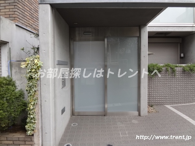 Entrance. auto lock