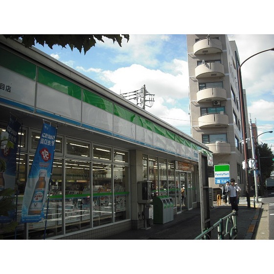 Convenience store. 134m to Family Mart (convenience store)