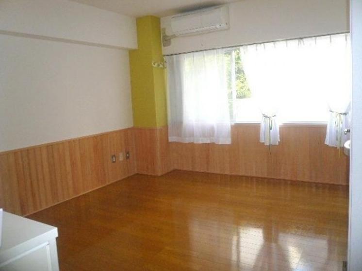 Living and room