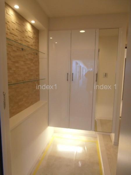 Entrance. Entrance indirect lighting exudes a sense of luxury