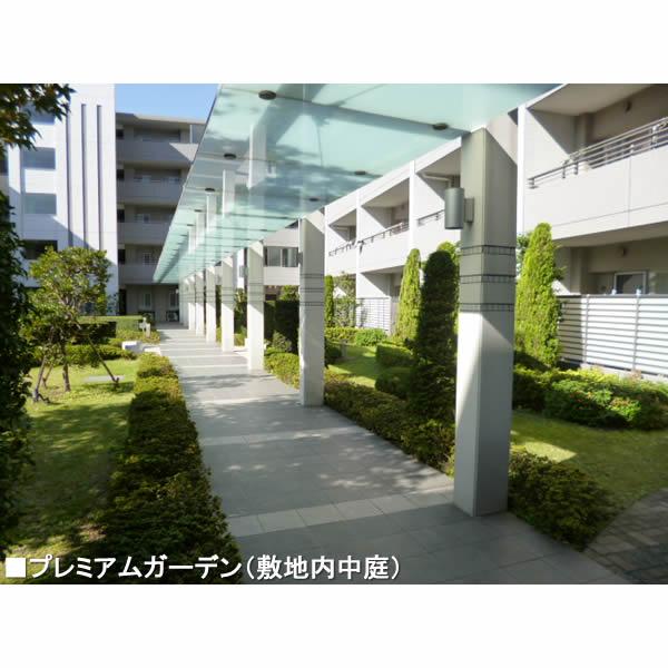 Garden. Premium Garden (on-site courtyard)