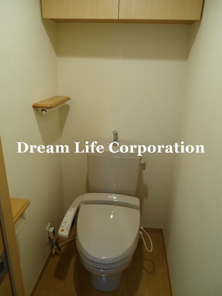 Toilet. ※ In fact the we use the photos in the same building may be different