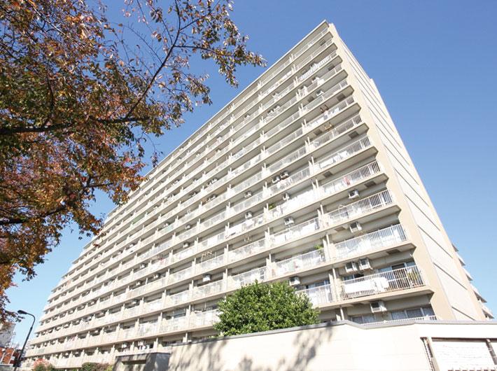 Local appearance photo. tube Management Fee: 10,340 yen / Month repair reserve: 7,920 yen / Month