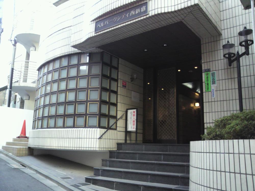 Entrance. Common areas