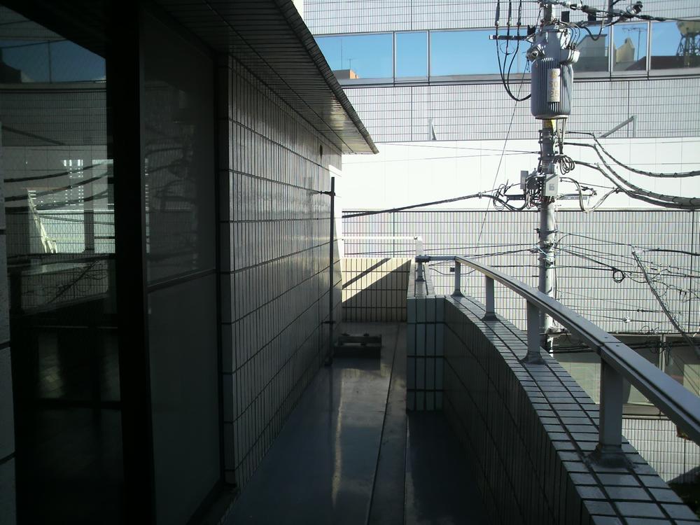 Balcony. Indoor (12 May 2013) Shooting
