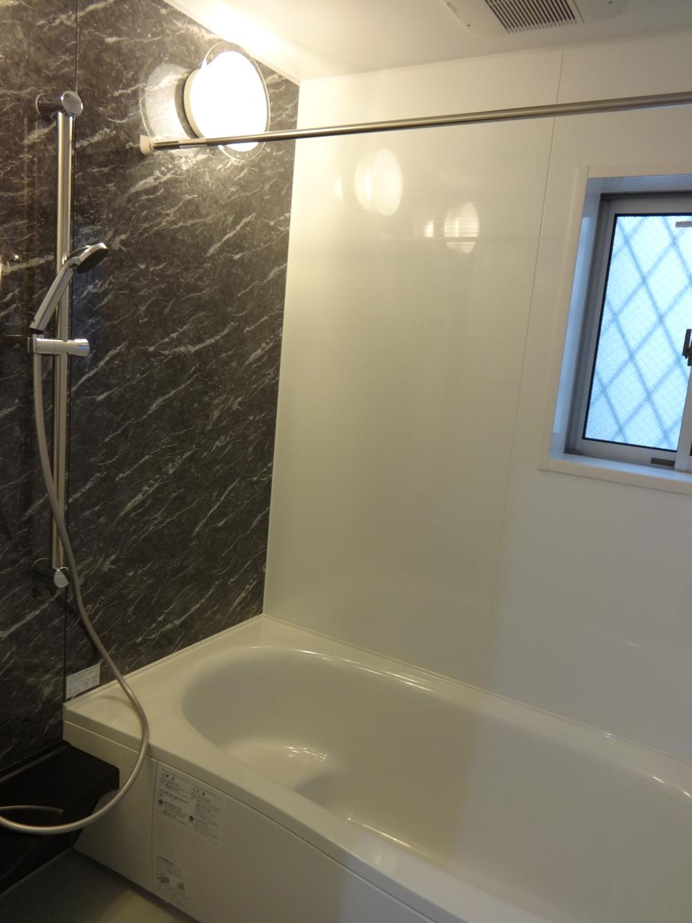 Bathroom. Indoor (12 May 2013) Shooting