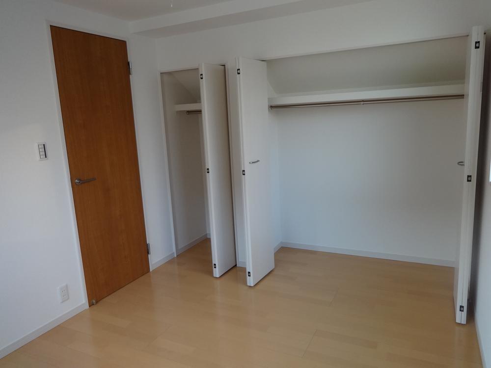 Non-living room. Indoor (12 May 2013) Shooting