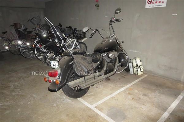 Other common areas. There is also a bike shelter