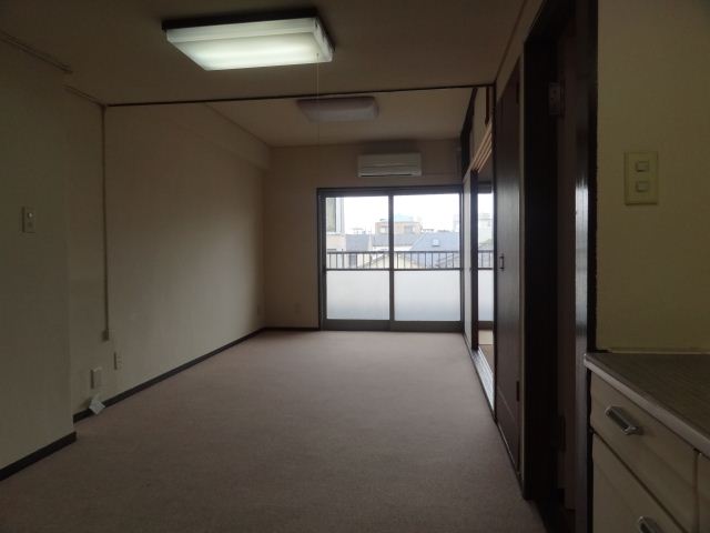 Living and room