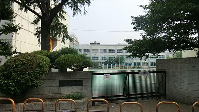 Primary school. 159m to Shinjuku Ward Ochiai second elementary school