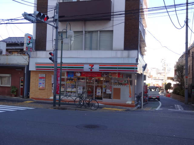 Convenience store. Seven-Eleven Mejiro 5-chome up (convenience store) 178m
