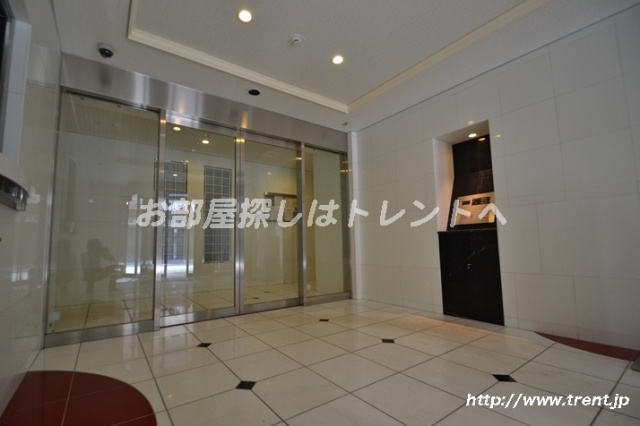Entrance. auto lock