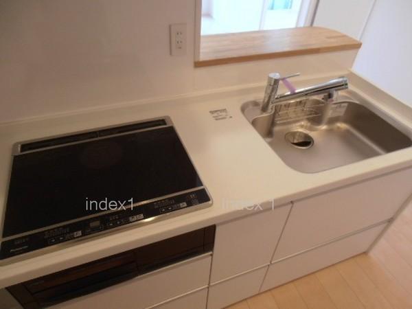 Kitchen. IH stove ・ Water purifier with system Kitchen