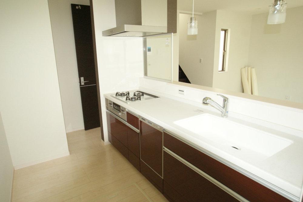 Same specifications photo (kitchen). It is the example of construction of the kitchen. It will be a popular face-to-face.