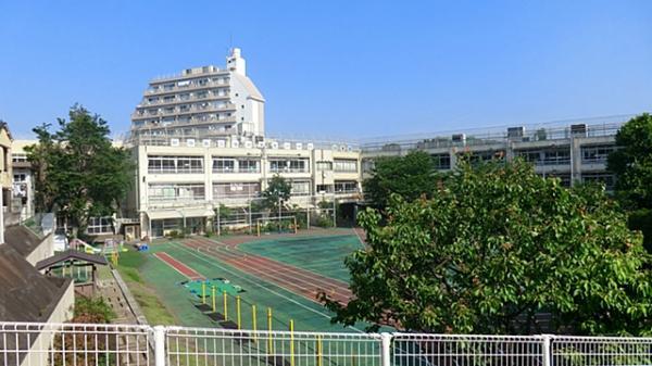 Primary school. 250m to Ochiai fifth elementary school