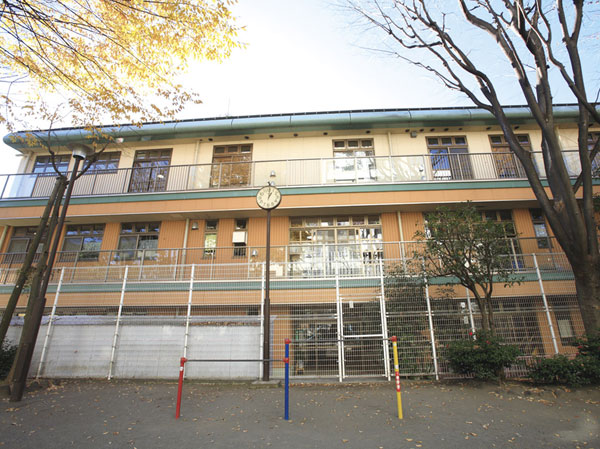 Surrounding environment. Municipal Tomihisa the town nursery school (about 250m ・ 4-minute walk) (D)