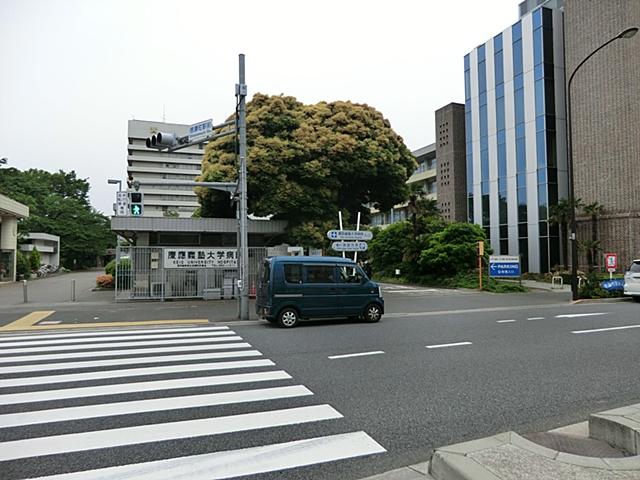 Hospital. 600m to Keio University Hospital