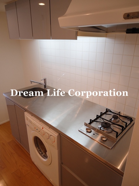 Kitchen. ※ In fact the we use the photos in the same building may be different