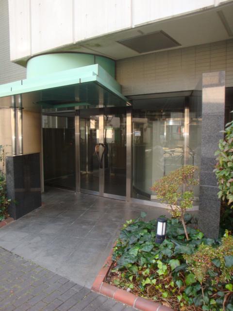 Entrance. Local (12 May 2013) Shooting