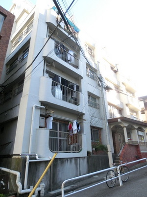 Shinjuku-ku, Tokyo Nishi-Waseda 3