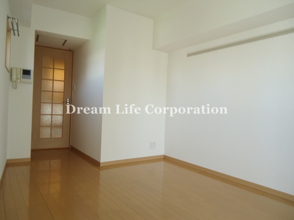 Other room space. ※ In fact the we use the photos in the same building may be different.