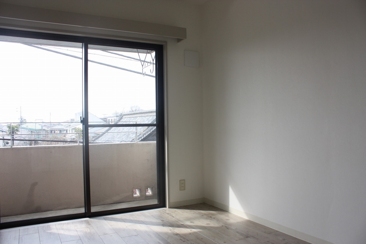 Living and room