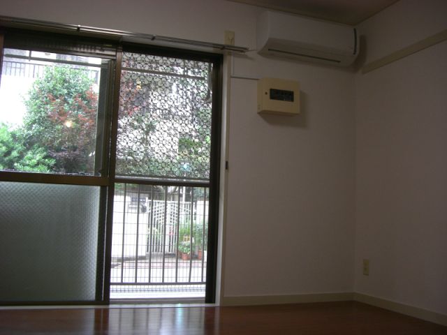 Living and room