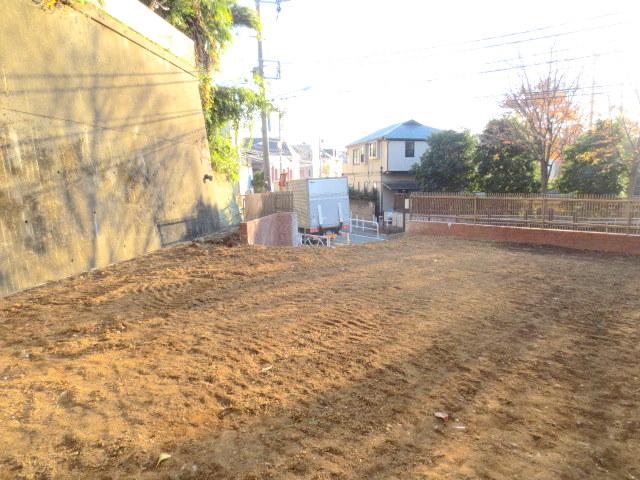 Local land photo. Frontage 15.14m.