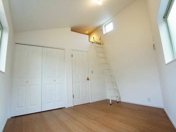 Non-living room. Example of construction