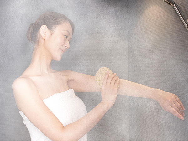 Bathing-wash room.  [Mist sauna] Micro mist soft particles to achieve a very small micro mist and low temperature and high humidity, Furthermore sweating effect, 4 kinds of mist sauna cool-down is available. (Same specifications)