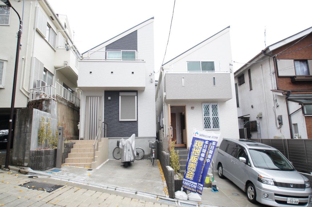 Local appearance photo. New House for Shinjuku Nakai 2-chome. All two buildings. That it has completed building, You can preview any time. Oedo Line ・ Seibu Shinjuku Line is "Nakai" station walk 9 minutes of good location. Certainly once please refer to the local.