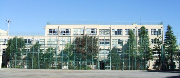 Junior high school. 585m to Ushigome second junior high school (junior high school)