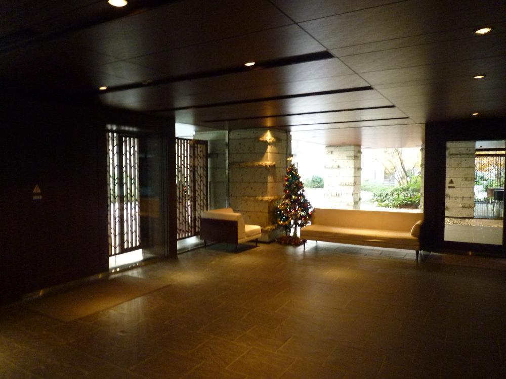 Entrance. Entrance (12 May 2013) Shooting