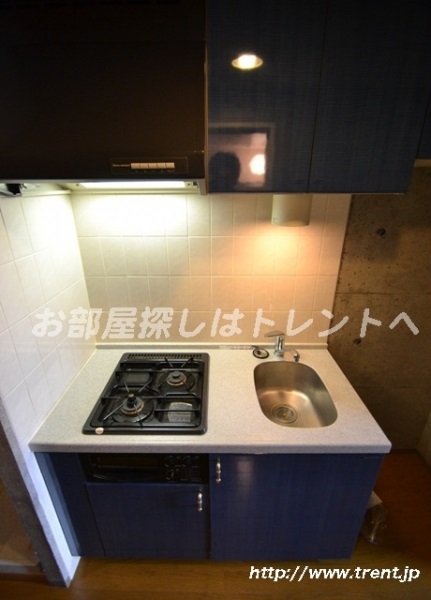 Kitchen. It is a photograph of 1K type of the same building the seventh floor. Please see for reference.