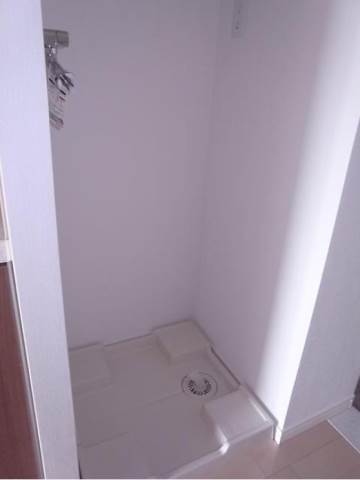 Other Equipment. ☆ Washing machine in the room ☆