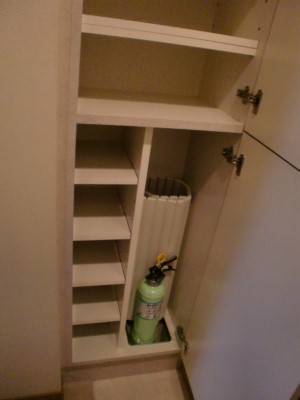Receipt. Shoe box