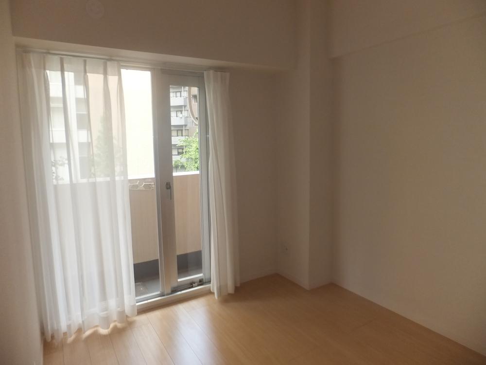 Non-living room. Seller example of construction (other property photos)