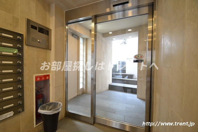 Entrance. auto lock