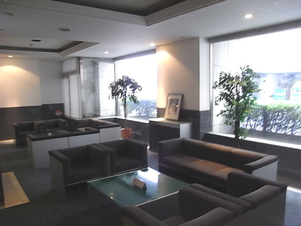 Other common areas. Lounge