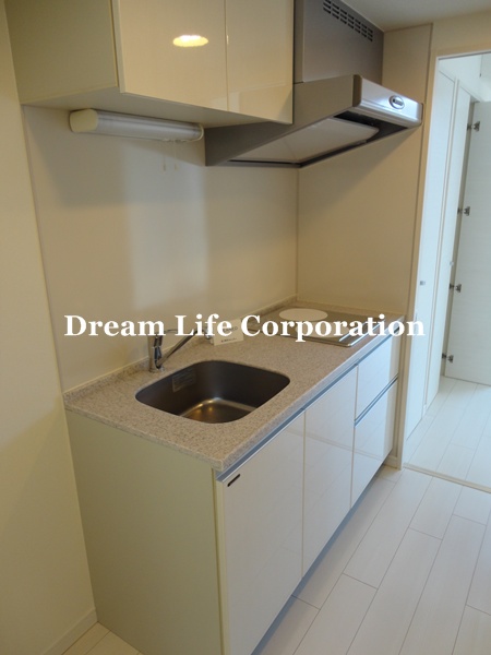 Kitchen. ※ In fact the we use the photos in the same building may be different.