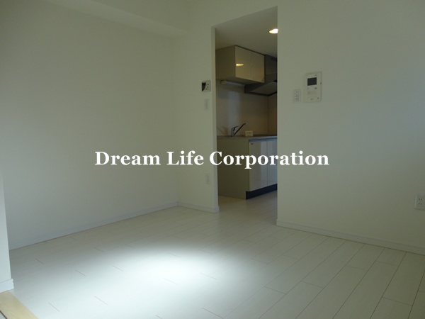Other room space. ※ In fact the we use the photos in the same building may be different.