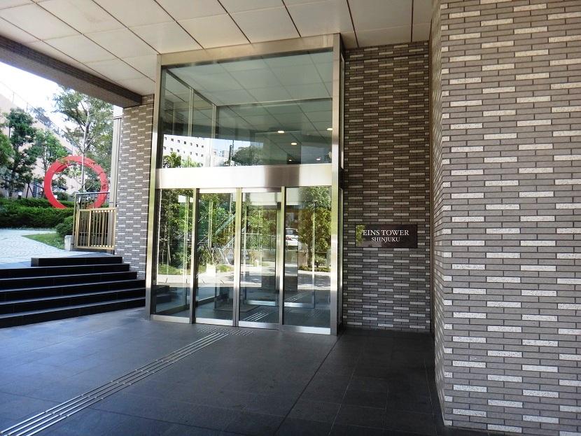 Entrance. Common areas