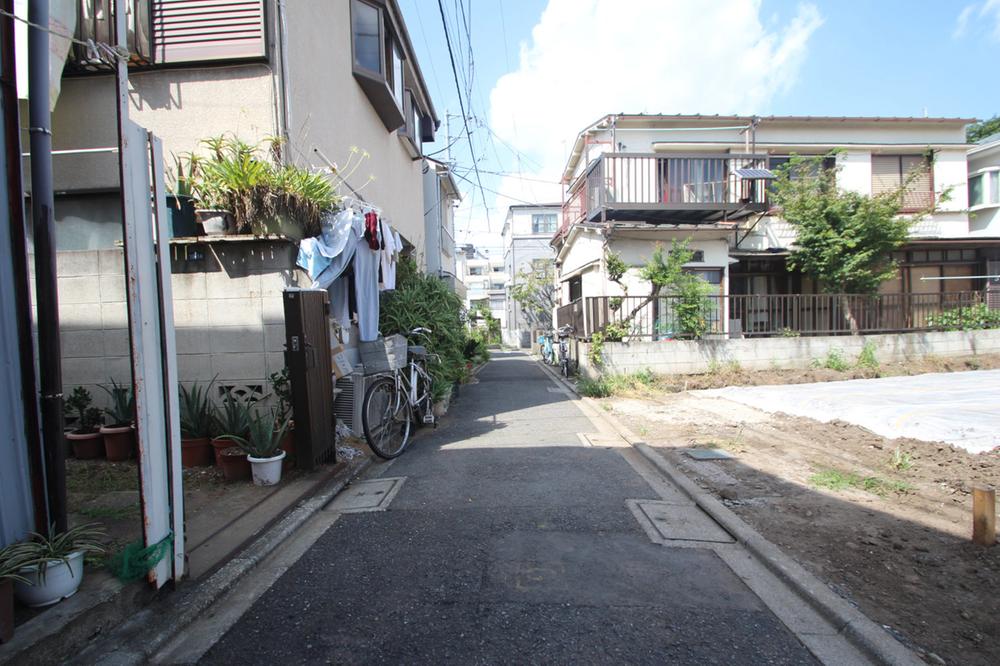 Local photos, including front road. Daido Rikala is calm came one residential area