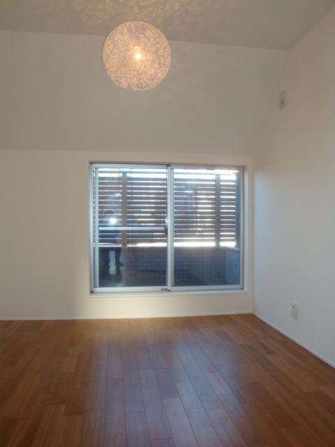 Non-living room. Indoor (January 2013) Shooting