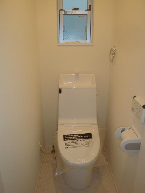 Toilet. 1st floor
